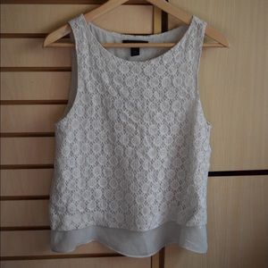 Banana Republic : White Lace Sleeveless Blouse